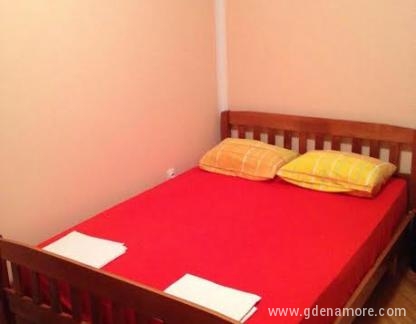Anči apartmani, Magán szállás a községben Igalo, Montenegró
